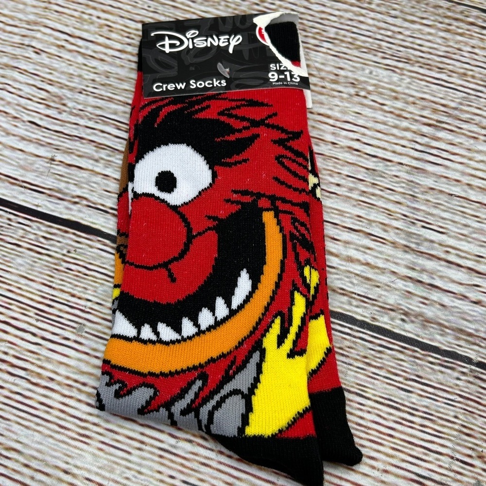 Disney Muppets Animal Mens Crew Socks Red Graphic Size 9-13 New 391144